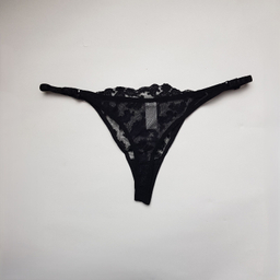 ست شورت و سوتین زنانه برتا مدل توری کد 2020SQ رنگ مشکی