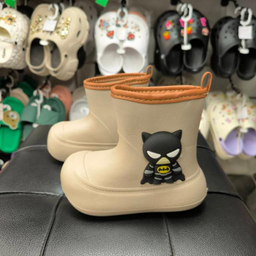 بوت پسرانه مدل ویانزا بتمن رنگ کرم