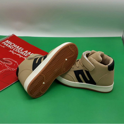 نیم بوت پسرانه مدل RO10211 رنگ کرم