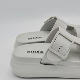 صندل زنانه نیکتا مدل سگک دار کد 503 رنگ خاکستری