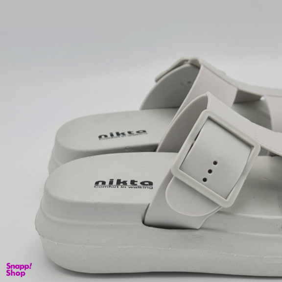 صندل زنانه نیکتا مدل سگک دار کد 503 رنگ خاکستری