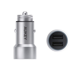 شارژر فندکی آکی مدل CC-S8