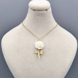 آویز گردنبند طلا 18 عیار  زنانه مدل گل رز