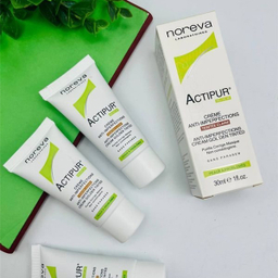 کرم ضد جوش نوروا سری Actipur مدل Cream Golden Tinted حجم 30 میلی لیتر