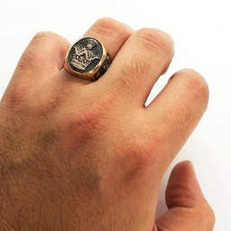 انگشتر مردانه گالری عزیزی مدل تاج بزرگ