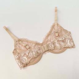 ست شورت و سوتین توری نوشه پوش کد 99902