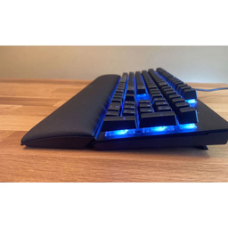 کیبورد مخصوص بازی کورسیر مدل K60 RGB Pro Low Profile Mechanical