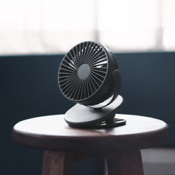 پنکه گیره ای ای آی سو لاو مدل F3 ظرفیت 2000 میلی آمپر ساعت