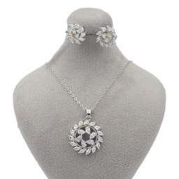 نیم ست زیور زنانه وای اس ایکس مدل کریستال سواروسکی طرح جواهر کد swar1568009