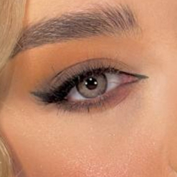 لنز رنگی سالانه هرا کد 15 رنگ قهوه‌ ای طبیعی