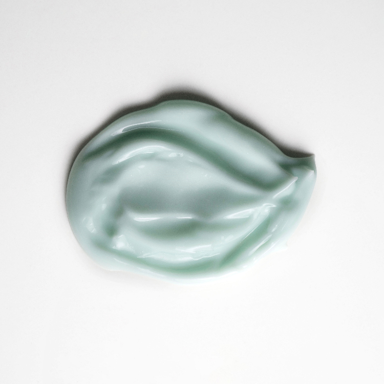 کرم مرطوب کننده روز نیوبرن مدل Smooth touch مناسب پوست چرب و نرمال حجم 50 میلی لیتر