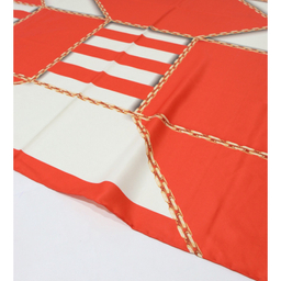 روسری زنانه آنالیا مدل ابریشم دست دوز طرح زنجیری کلاسیک کد ana-2821