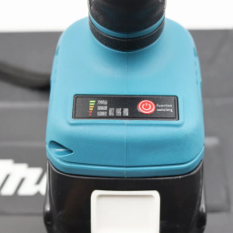 آچار بکس شارژی ماکیتا مدل YP-1/2INCH-600N/M مجموعه 32 عددی