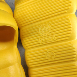 دمپایی دخترانه پاپا مدل حلزونی رنگ زرد