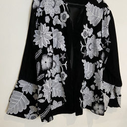 مانتو زنانه مدل ولوت رنگ مشکی