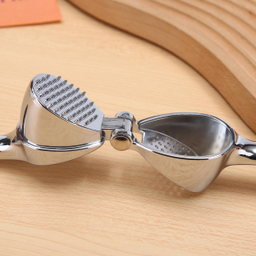 سیر له‌ کن جی فی نی مدل 02