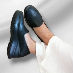 کفش طبی زنانه چرم ریباری مدل R60 رنگ مشکی