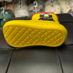 بوت پسرانه مدل بتمنی ویانزا رنگ زرد