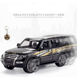 ماکت ماشین ناب سل مدل میتسوبیشی پاجرو فلزی موزیکال mitsubishi pajero به همراه جاسوییچی