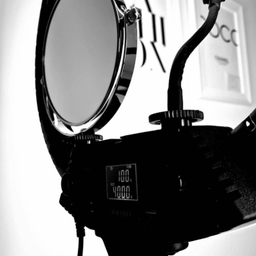 رینگ لایت 96 وات مدل TB2 JT-416 Pro به همراه سه پایه