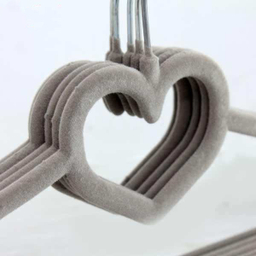 چوب لباسی مخمل طرح قلب مدل Heart بسته 5 عددی