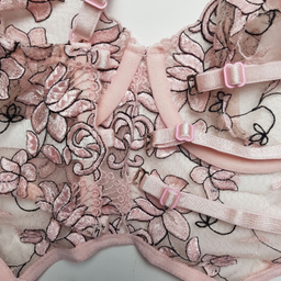 لباس خواب زنانه برتا مدل توری فنردار کد 2600EMP رنگ صورتی چرک