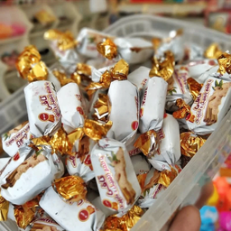 تافی دارچین و زنجبیل مینو وزن 500 گرم