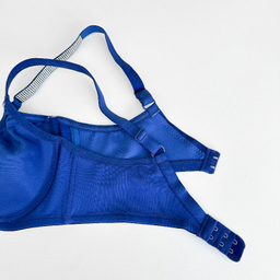 ست شورت و سوتین زنانه نوشه پوش مدل فنردار توری کد 90105 رنگ آبی تیره