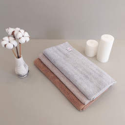 حوله دستی ارغوان مدل النا سایز 80×40 سانتی‌متر