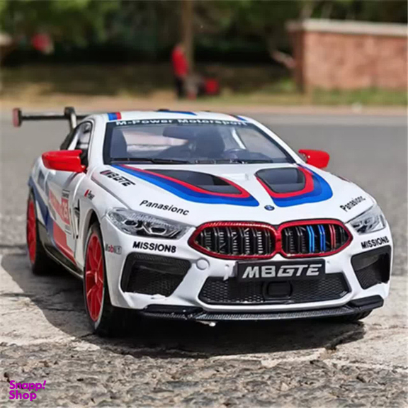 ماکت ماشین ناب سل مدل بی ام و ام 8 فلزی چراغدار BMW M8 GT همراه با جاسوییچی