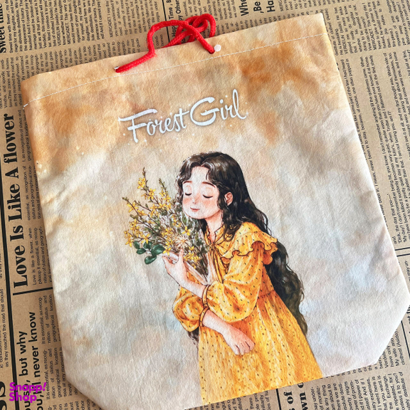 ساک هدیه پارچه ای طرح دختر جنگلی رویایی سایز 27×30 سانتی متر