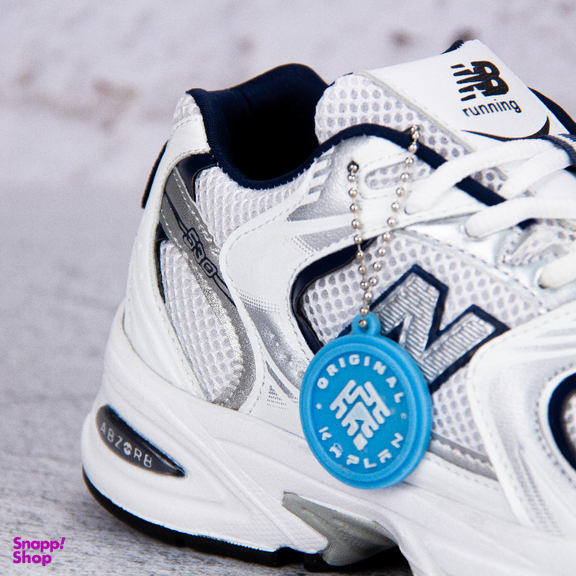 کفش ورزشی زنانه طرح نیوبالانس 530 کد 2333 رنگ سفید سرمه ای