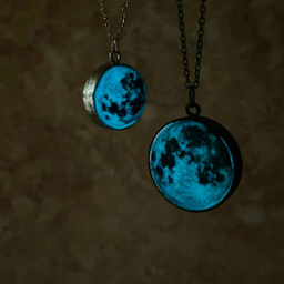 گردنبند زنانه مدل ماه شب تاب رزینی