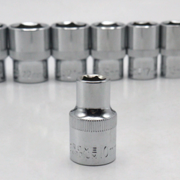 آچار بکس اپکس مدل YP-1/2-1/4-APX-1582 مجموعه 82 عددی