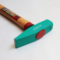 چکش آیوو مدل مهندسی کد YP-500GR وزن 620 گرم