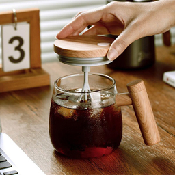 ماگ همزن دار مدل EM-CUP به همراه 2 عدد باتری نیم قلم