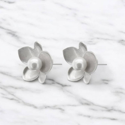 گوشواره نقره زنانه مدل نیلوفر مروارید کد 332