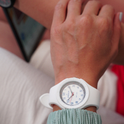 ساعت مچی عقربه ای پسرانه جاکلین مدل JN-1399501MB