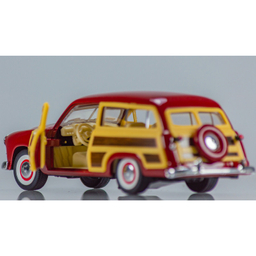 ماشین بازی کینزمارت مدل 1949 ford woody wagon