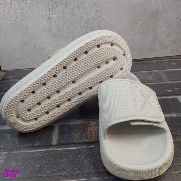 دمپایی مردانه زیتون مدل ماتریکس چسبی رنگ طوسی روشن