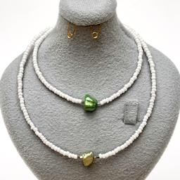 ست گردنبند و پابند دخترانه سورا مدل مونجوق و مروارید باروک سبز کد SN002