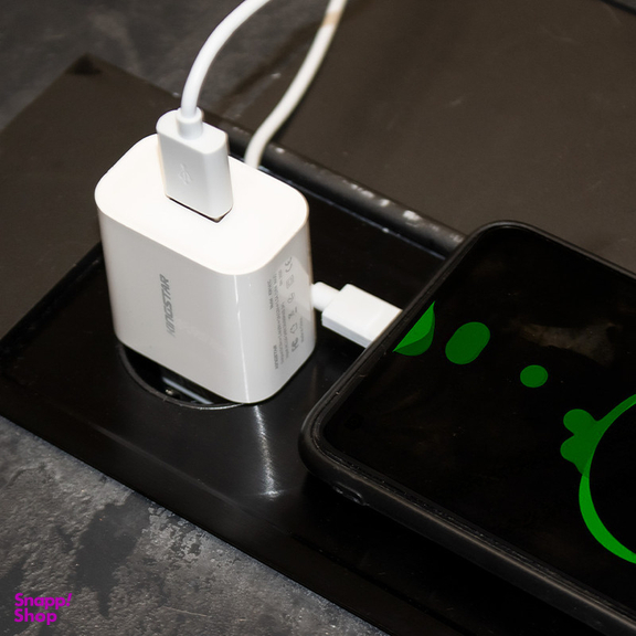 شارژر دیواری 18 وات کینگ استار مدل KW141A همراه کابل MicroUSB