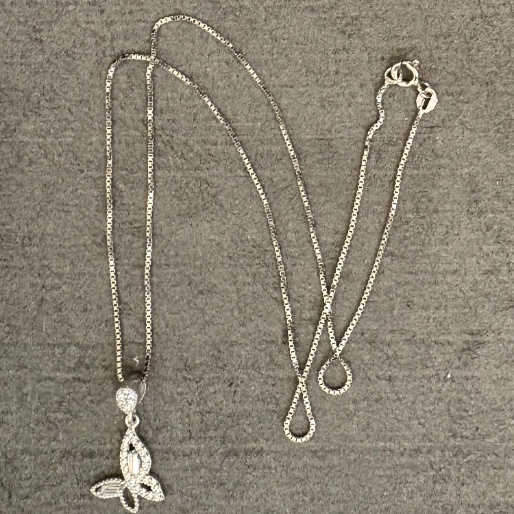 گردنبند نقره زنانه گیرا مدل پروانه کد G1042