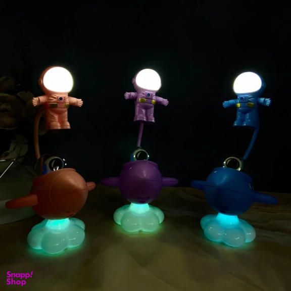 چراغ مطالعه مدل فضانورد کد 012