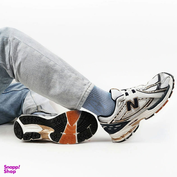 کفش کتانی 1906 R مدل 2042 رنگ سفید سرمه ای طلایی