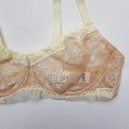 ست شورت و سوتین زنانه برتا مدل توری کد 2420C رنگ کرم