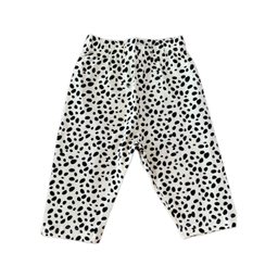 ست تیشرت و شلوارک دخترانه طرح سگ نگهبان کد 000135