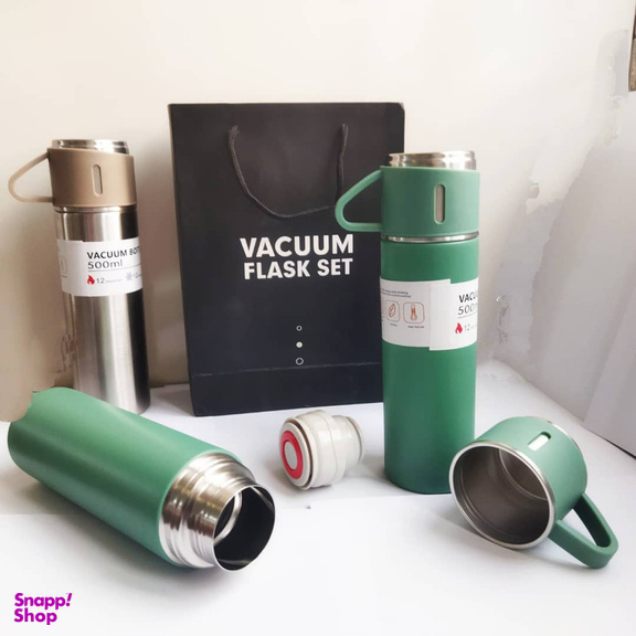 فلاسک مدل 20 گنجایش 0.5 لیتر به همراه لیوان سفری مجموعه 3 عددی