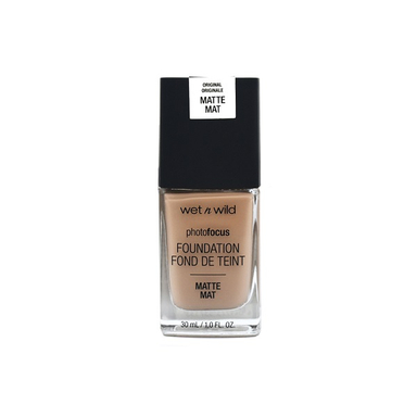 کرم پودر وت اند وایلد شماره 371C رنگ classic beige حجم 30 گرم