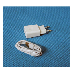 شارژر دیواری هوآوی (Huawei) مدل Hw-050200E01 به همراه کابل تبدیل Micro USB